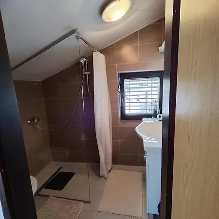 Tome 招待所 卢布尔雅那